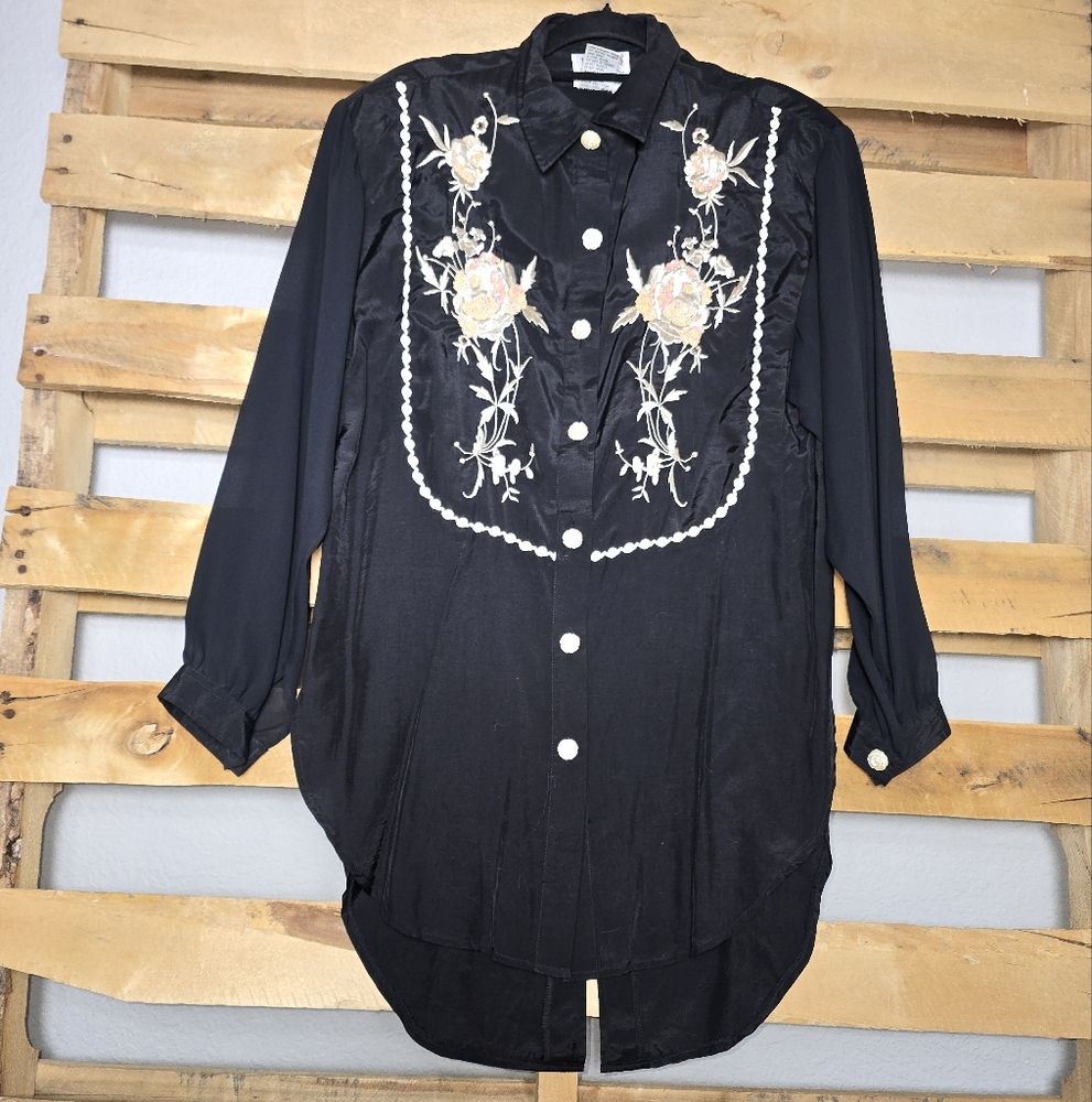 Embroidered Black Button-Up Women's Top Size:M